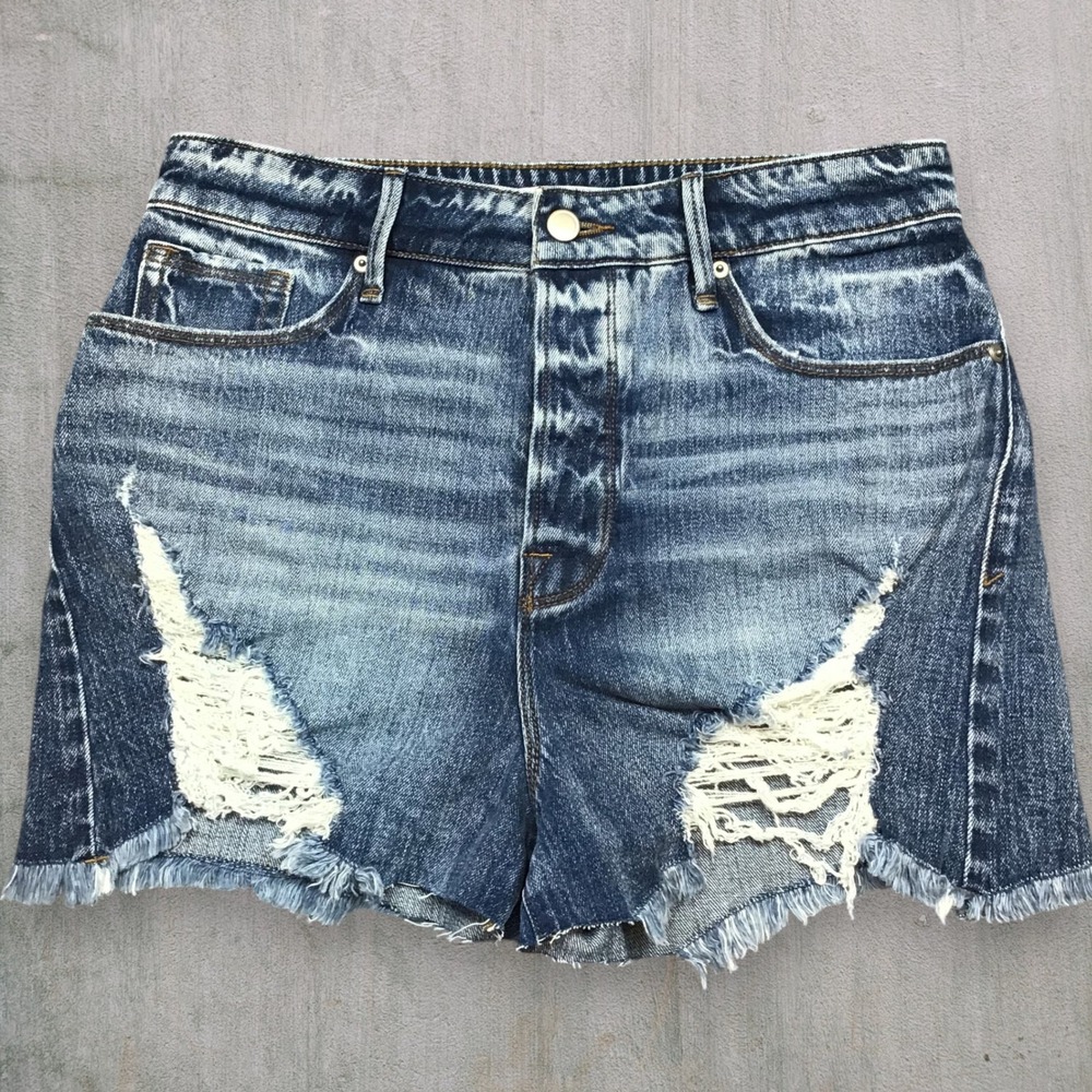 Good American Distressed High Rise Denim Shorts Size 8 / 29 Button Fly Raw Hem